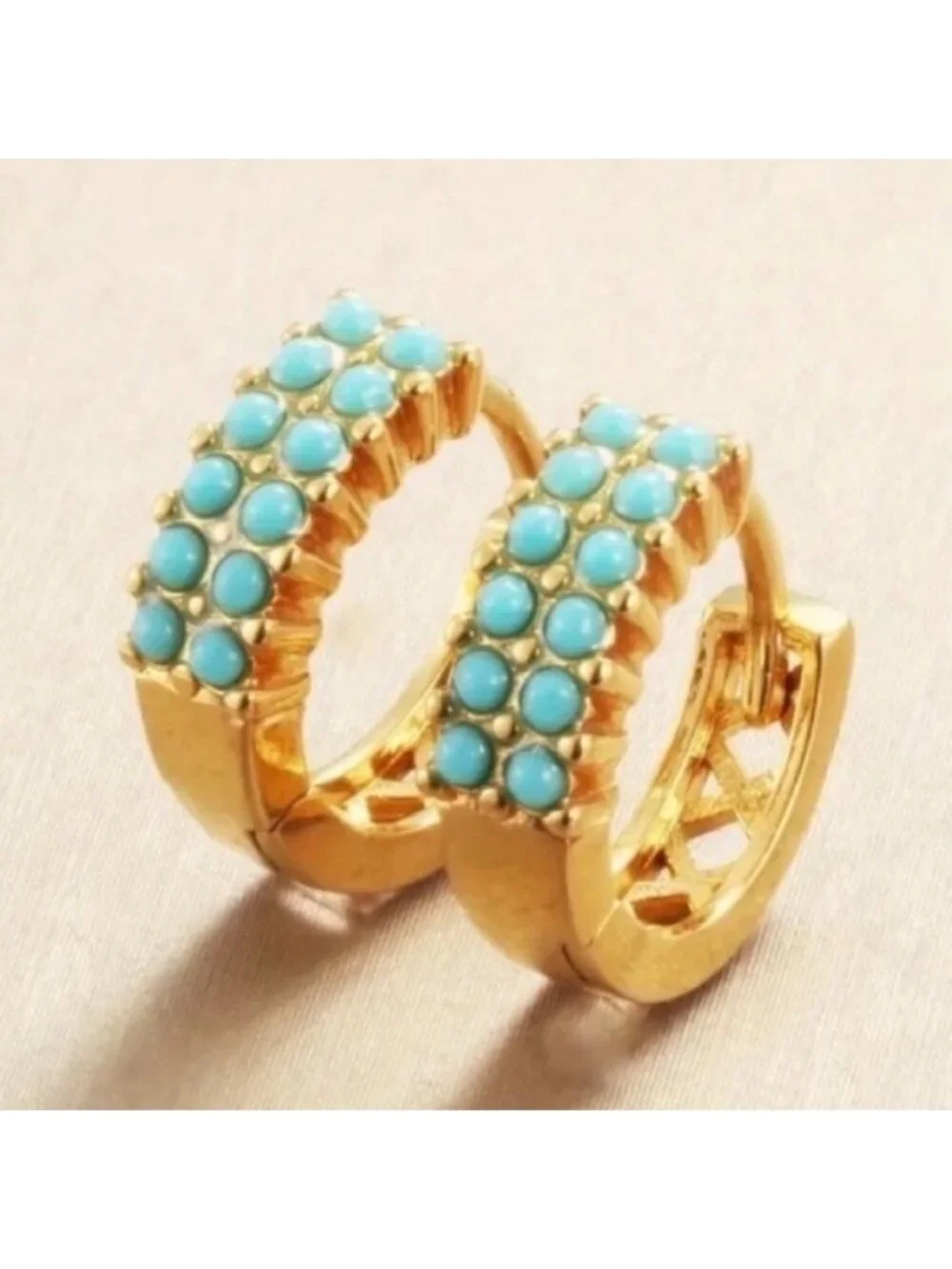 New! Maisie Turquoise Gold Huggie Earrings (1017) NWOT